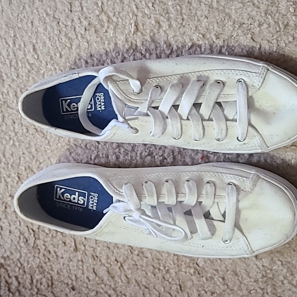 Cute kids sneakers with dream foam insole